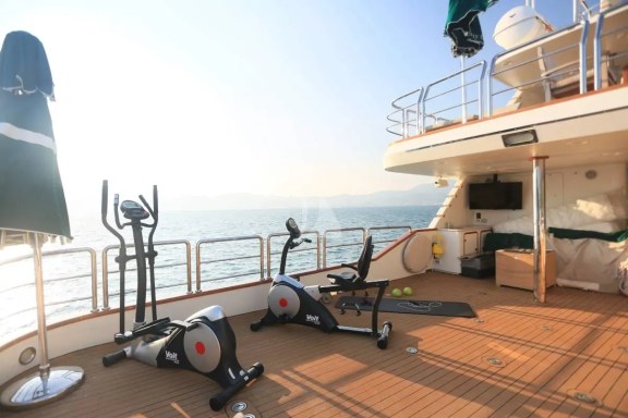 Image of Forty Love yacht #27