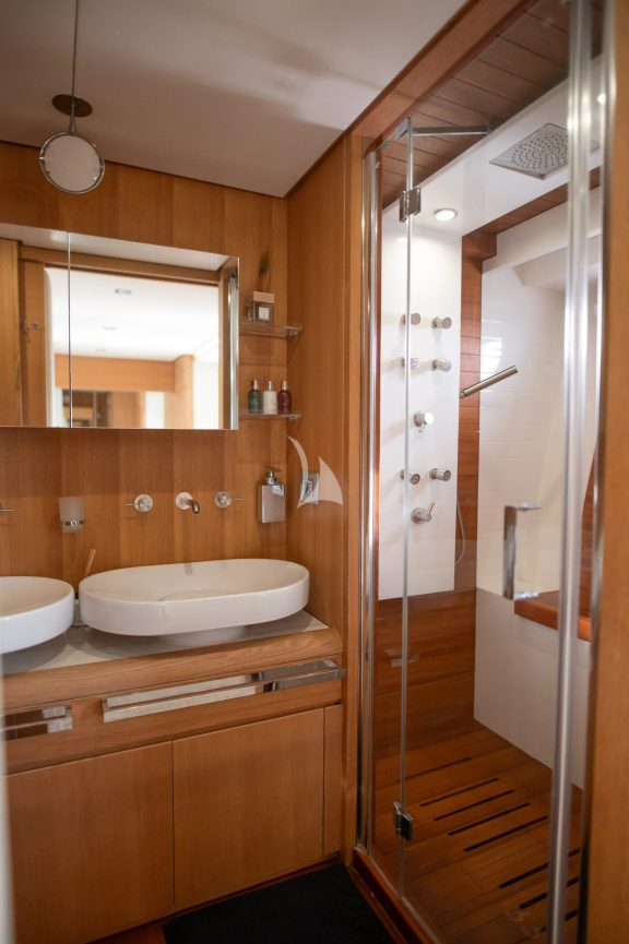 Image of RED ROSE yacht #25