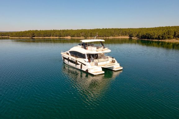 Image of By My Side yacht #110