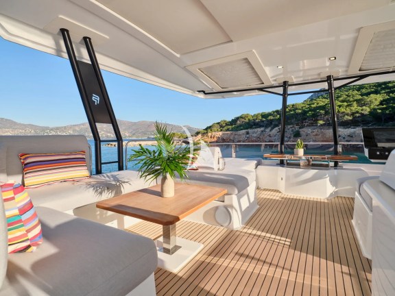 Flybridge seating area