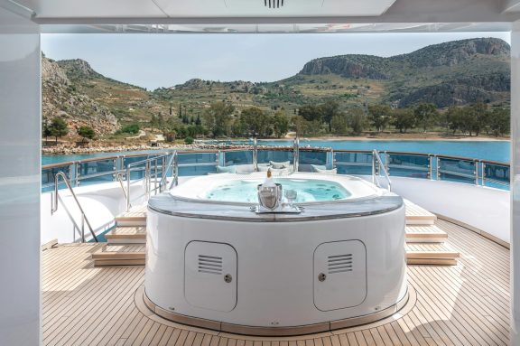 Jacuzzi at aft end of sundeck