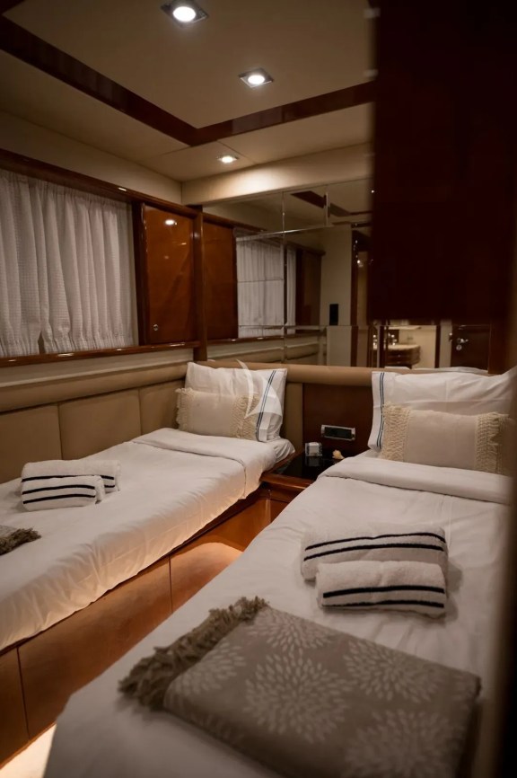 Twin cabin