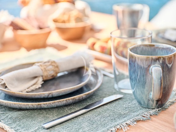 Dining details
