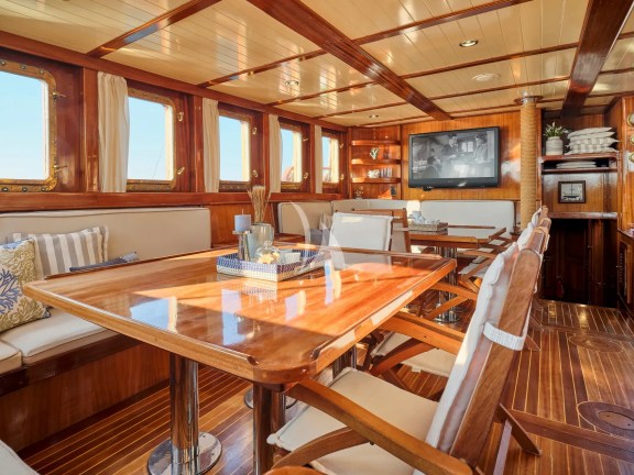 Saloon dining area