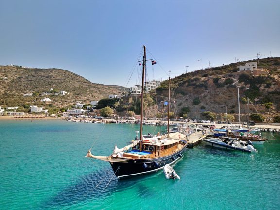 Image of Aphrodite yacht #12