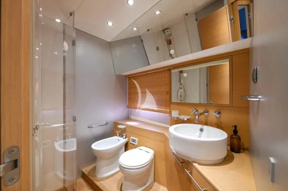 Image of BLUEWAVE yacht #22