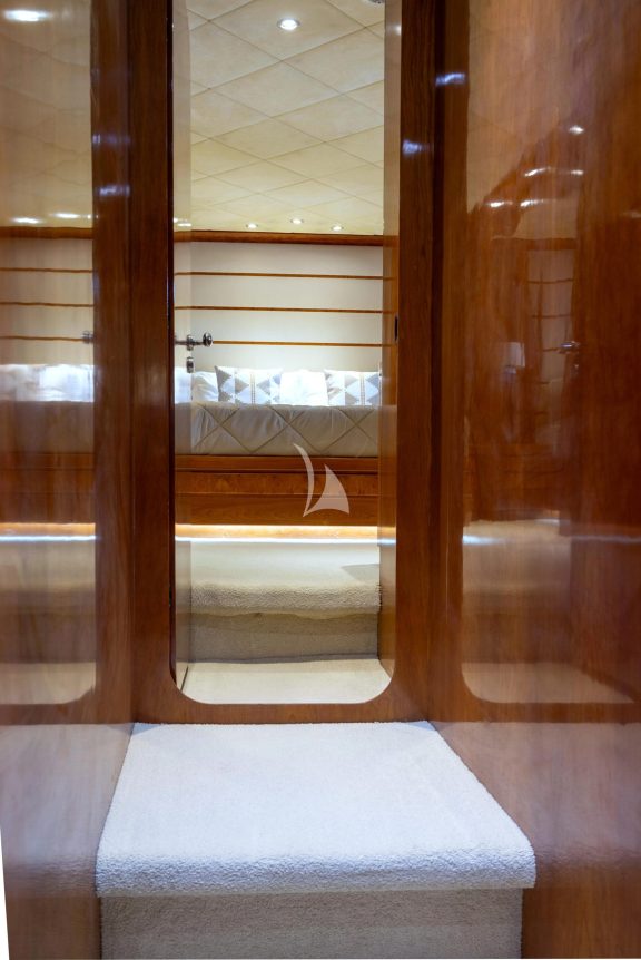 Image of STRESS NEGATIVE yacht #20