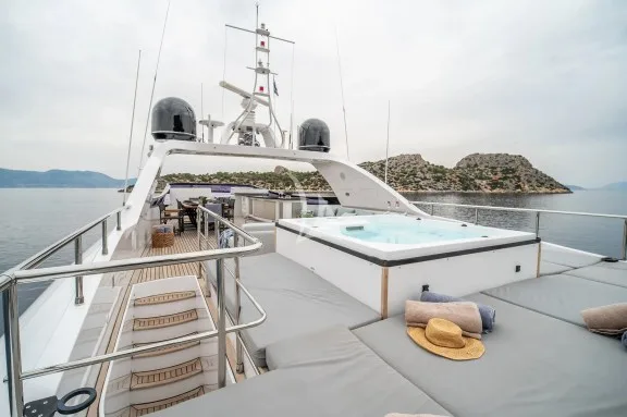 Image of PAREAKI II yacht #29