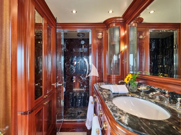 Image of OPTION B yacht #45