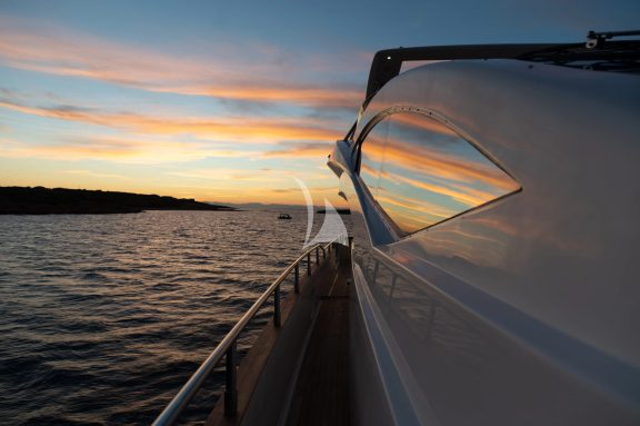Image of RED ROSE yacht #37