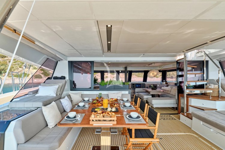 Aft Deck - Dining Area