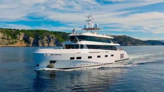 Image of RENATA yacht #6