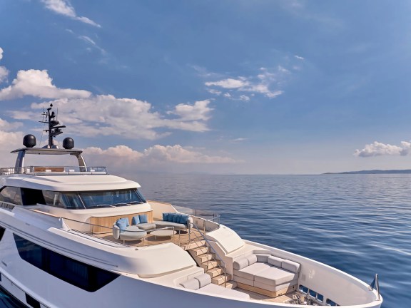 Upper Deck Fore