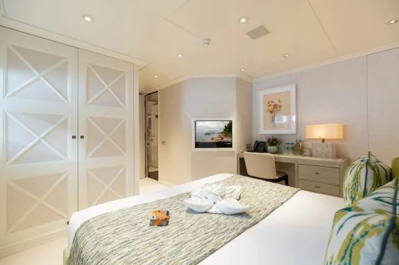 Spring double cabin