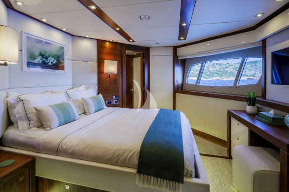 Image of GEORGE P yacht #24