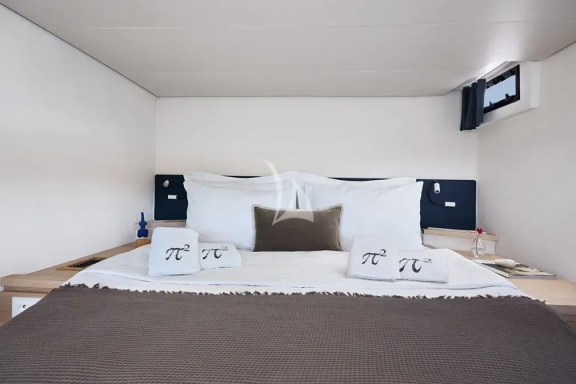Guest cabin