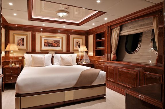 Convertible (double/twin) guest cabin