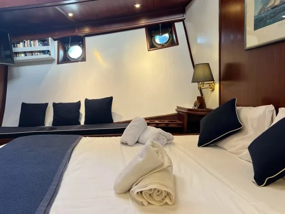 Image of Aphrodite yacht #27