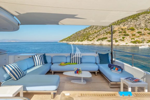 Upper deck - Lounge area