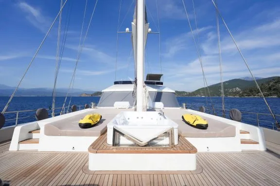 Image of KING OF THE SEA yacht #10
