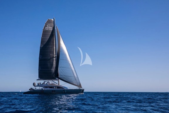 under sailing - é Stuart Pearce