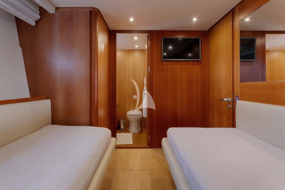 Port Twin Cabin Convertible to Double with Pullman bed