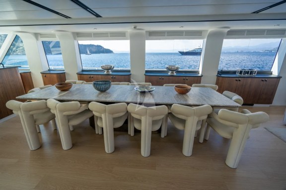 Image of De Love yacht #32