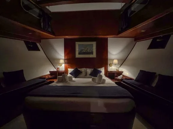 Image of Aphrodite yacht #32