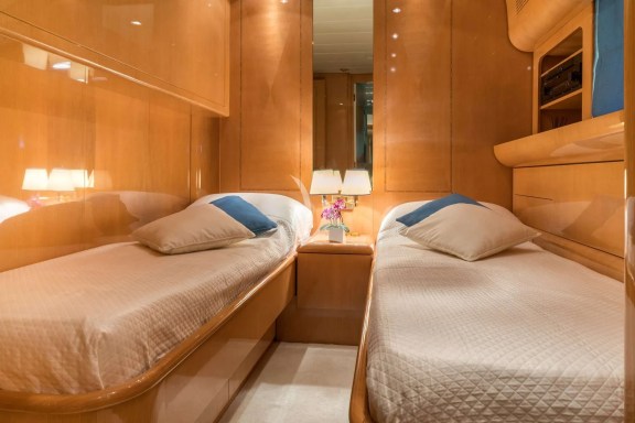 Twin Cabin 1