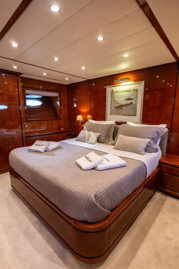 Image of PAREAKI yacht #25