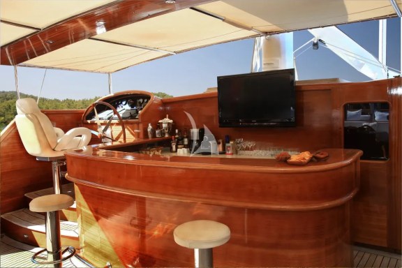 Outdoor Bar