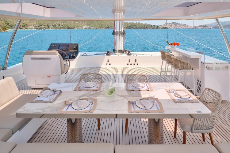 Fly bridge dining table
