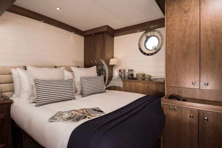 Guest cabin