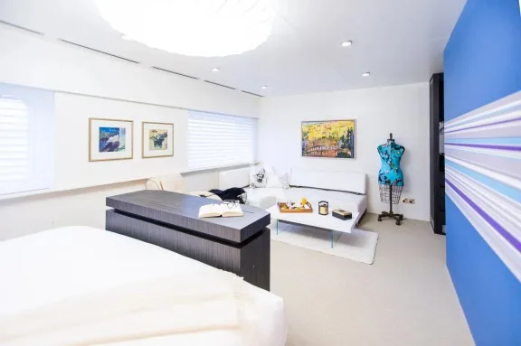VIP Blue cabin