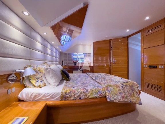Image of GEORGE V yacht #15
