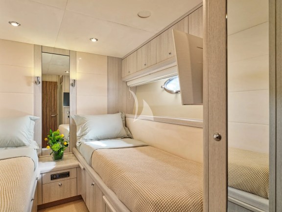Image of M FIVE yacht #34