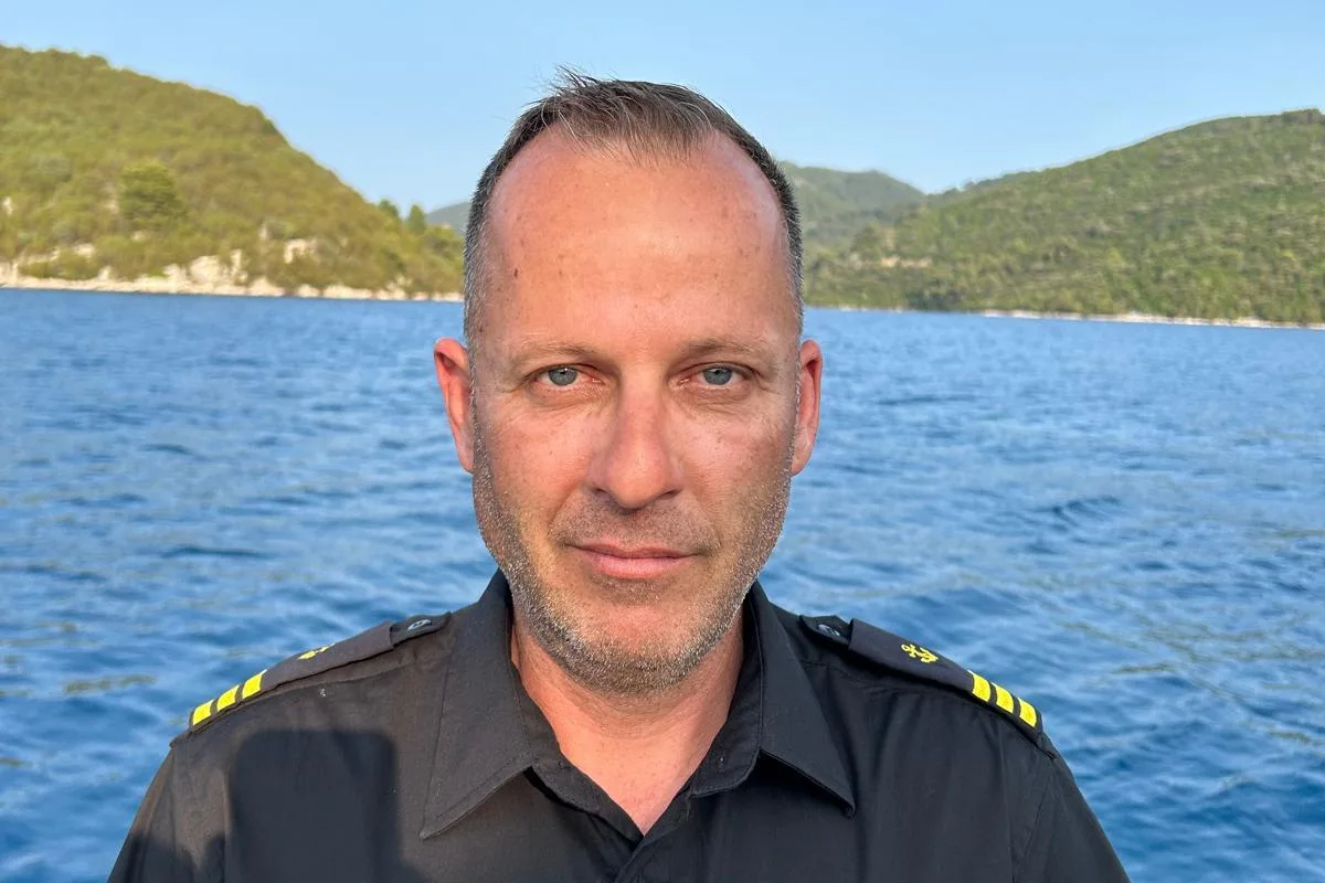Crew Main Image