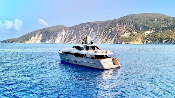 Image of FLORI yacht #6