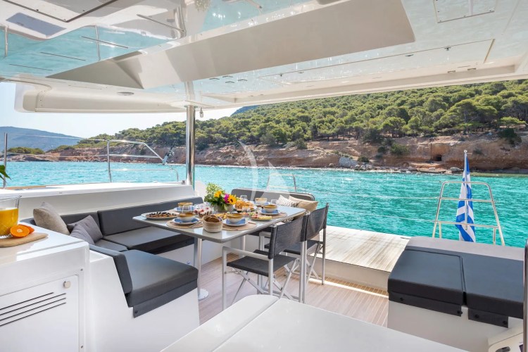 Deck Aft