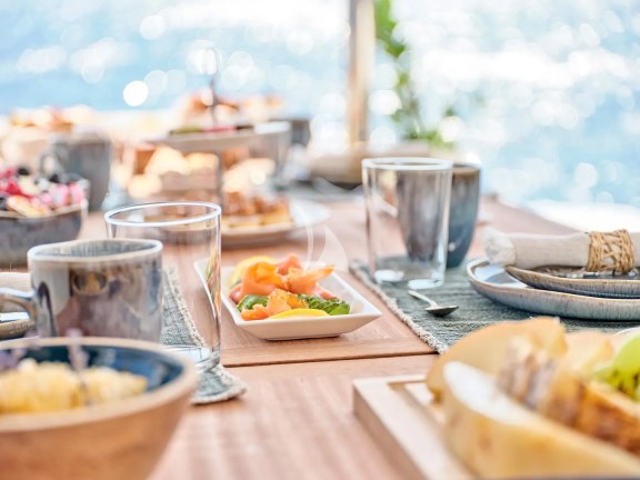 Dining details