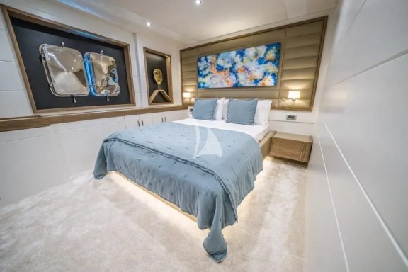 double guest cabin