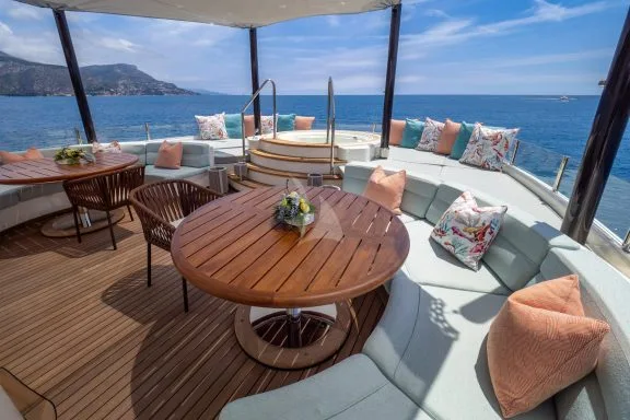 Sun deck jacuzzi