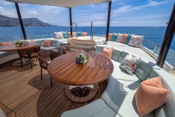 Sun deck jacuzzi