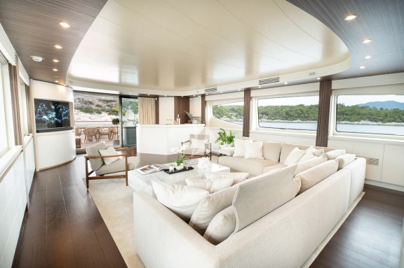 Image of PAREAKI II yacht #42