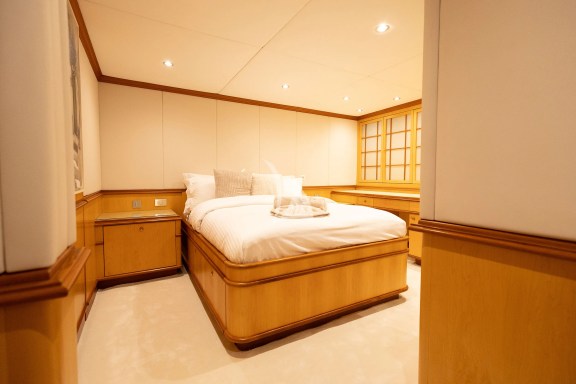 Image of KOKOMO NIGHTS yacht #27
