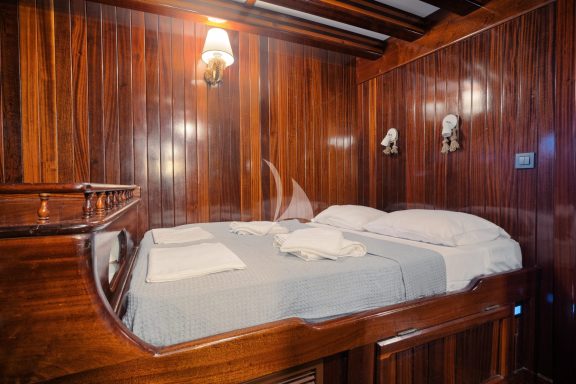 Image of THALASSA yacht #10