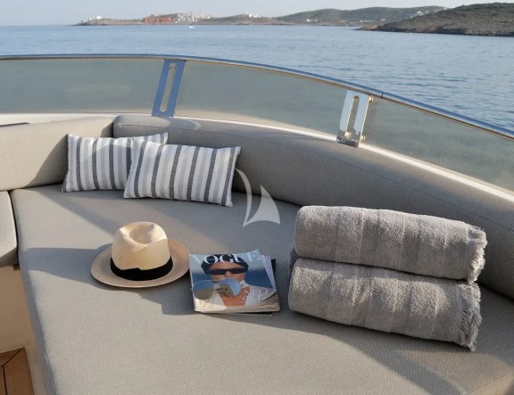Sundeck lounge