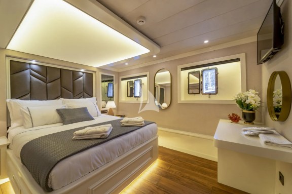 Image of QUEEN OF MAKRI yacht #25