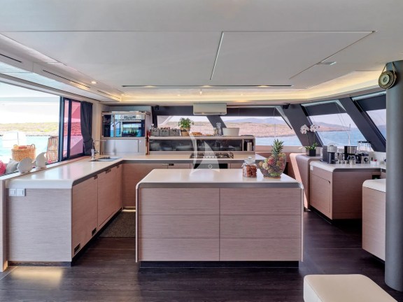Image of ALMA yacht #57
