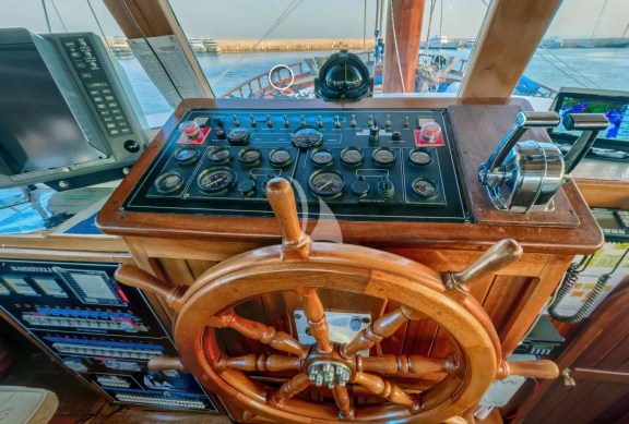 Image of THALASSA yacht #9